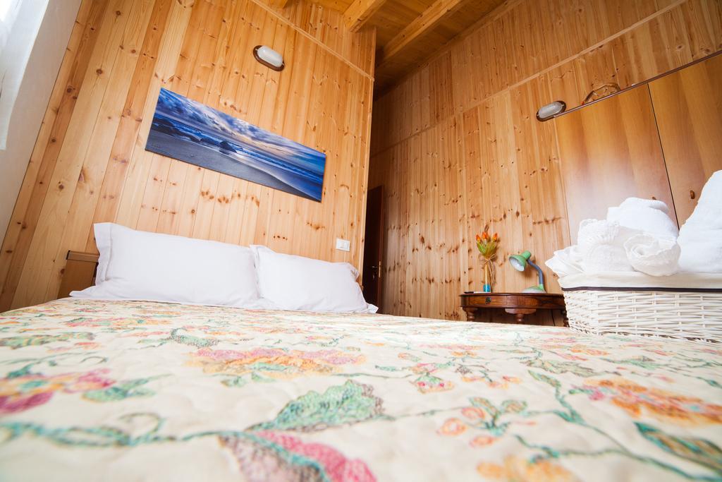 Acqua Di Mare Bed & Breakfast Locogrande Exterior photo