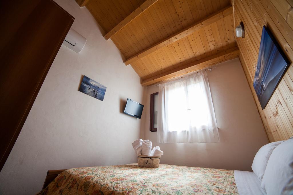 Acqua Di Mare Bed & Breakfast Locogrande Exterior photo