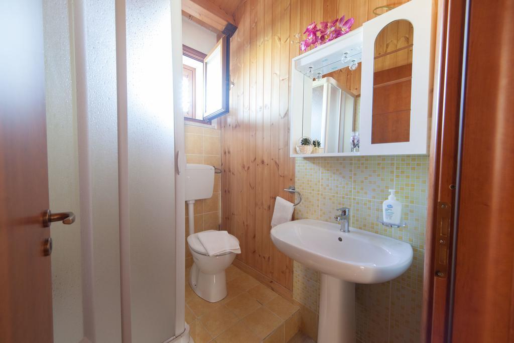 Acqua Di Mare Bed & Breakfast Locogrande Exterior photo